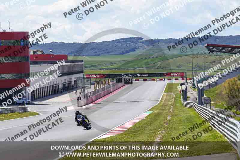 cadwell no limits trackday;cadwell park;cadwell park photographs;cadwell trackday photographs;enduro digital images;event digital images;eventdigitalimages;navarra;no limits trackdays;peter wileman photography;racing digital images;trackday digital images;trackday photos